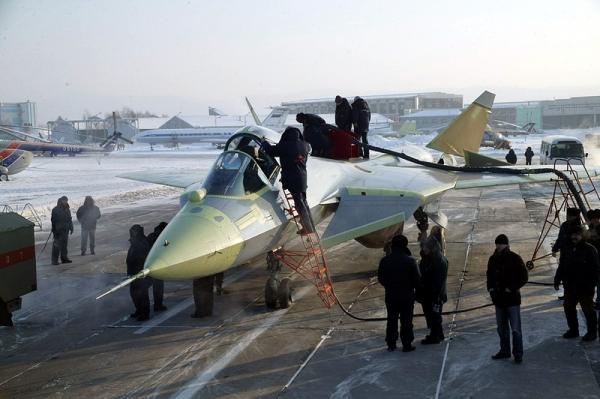 ロシア新型ステルス戦闘機 PAK FA